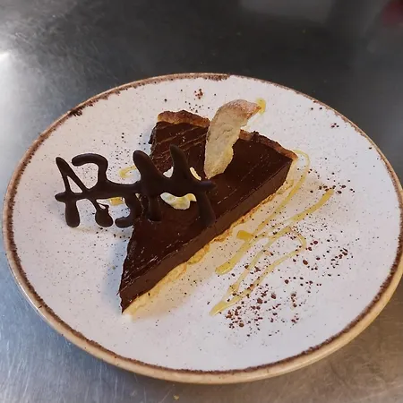 Paris Vesinet- Logis Restaurant Hotel