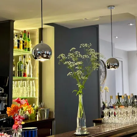 Hotel Paris Vesinet-logishotels Et Domaine Evenementiel 3*