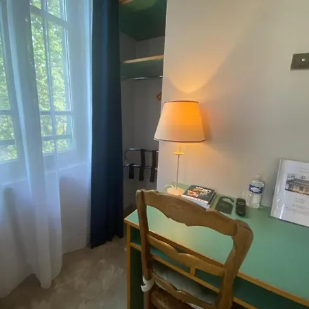 Paris Vesinet- Logis Restaurant Hotel 3*