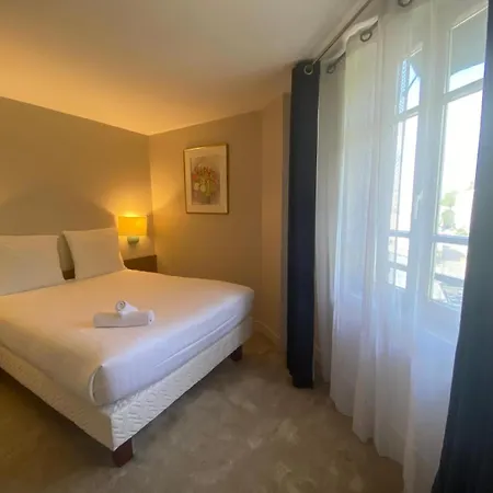 Hotel Paris Vesinet- Logis Restaurant