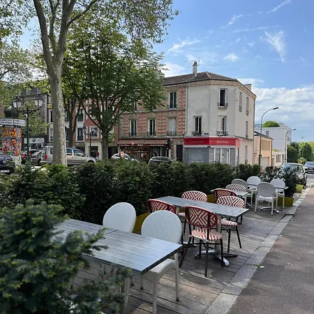 Hotel Paris Vesinet- Logis Restaurant Le Vesinet