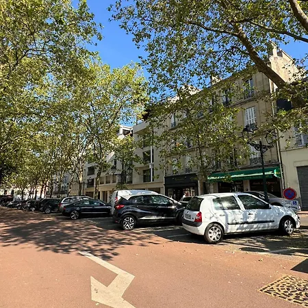 Paris Vesinet- Logis Restaurant Hotel Le Vesinet